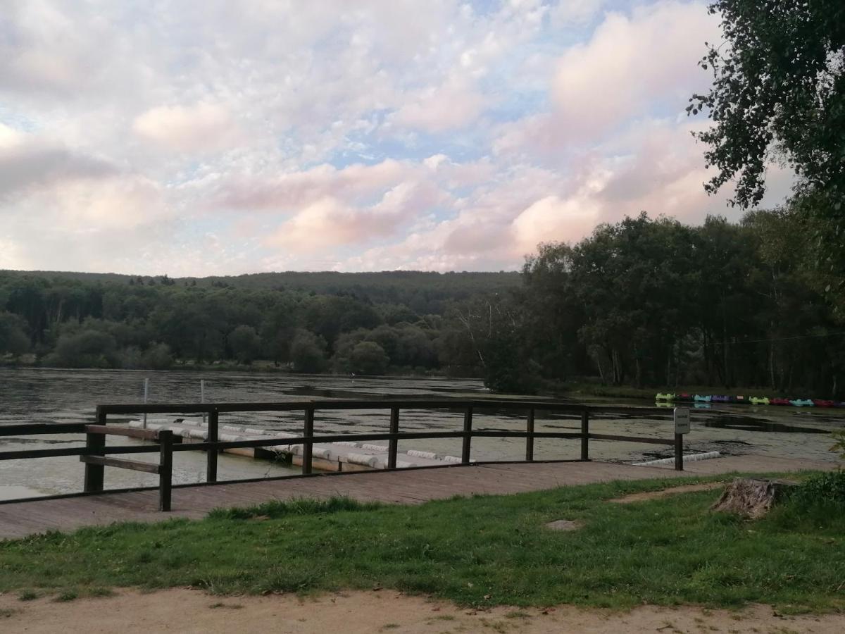 Brandivy Les Gites De L'Etang De La Foret מראה חיצוני תמונה